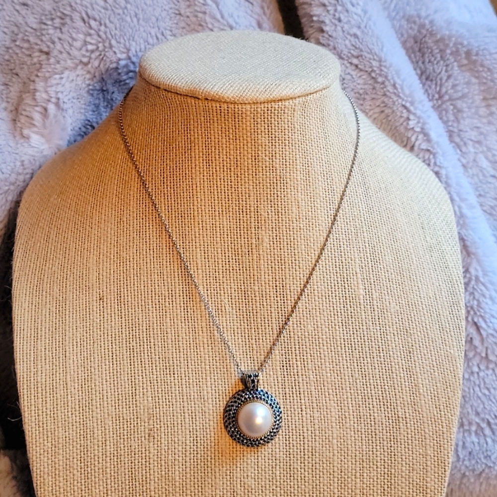 STUNNING PEARL AND SAPPHIRE STERLING SILVER NECKLACE WITH GOLDTONE ACCENT 18"